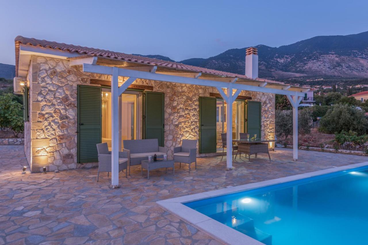 Grapevine Cottage アルゴストリオン エクステリア 写真